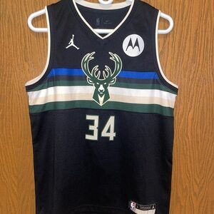 Nike NBA Milwaukee Bucks Kids Basketball Jersey- Giannis Antetokounmpo #34